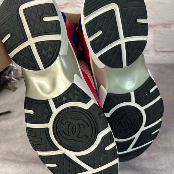 Chanel Multicolor Patent Low Top CC Trainers Pink Blue 38 IT - Picture 6 of 12